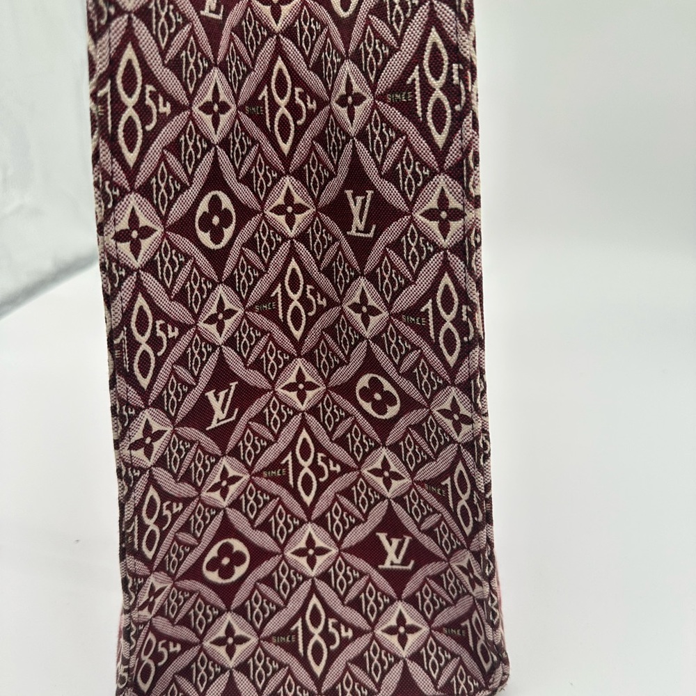 Louis Vuitton On the Go GM Since 1854 EUC - Picture 14 of 15